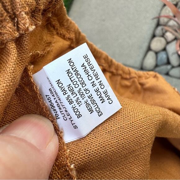 Love on a Hanger Light Brown Lace Floral Embroidered Short Sleeve Top Medium - Picture 9 of 10